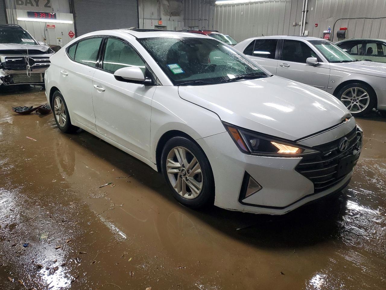 2019 HYUNDAI ELANTRA SEL photo 4