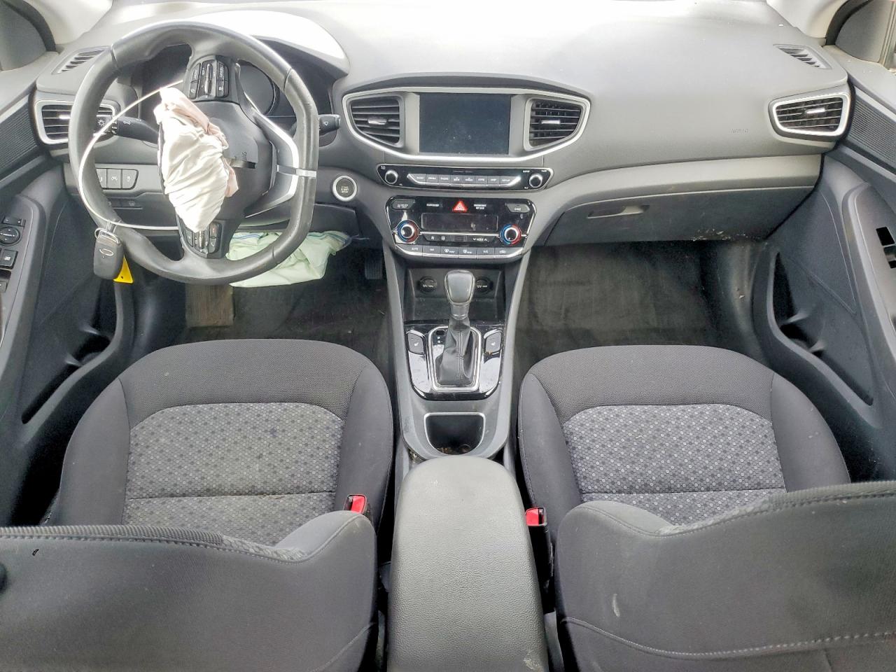 2019 HYUNDAI IONIQ SEL photo 8