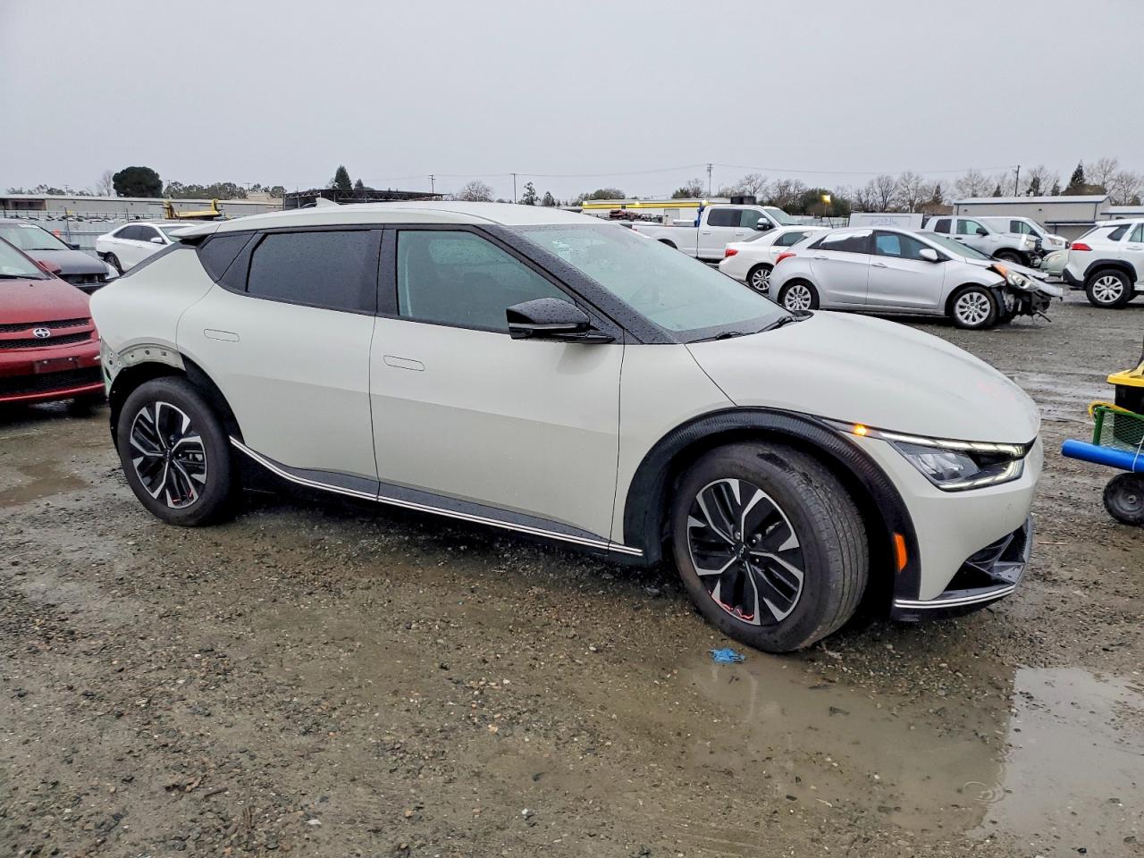 2022 KIA EV6 LIGHT photo 4