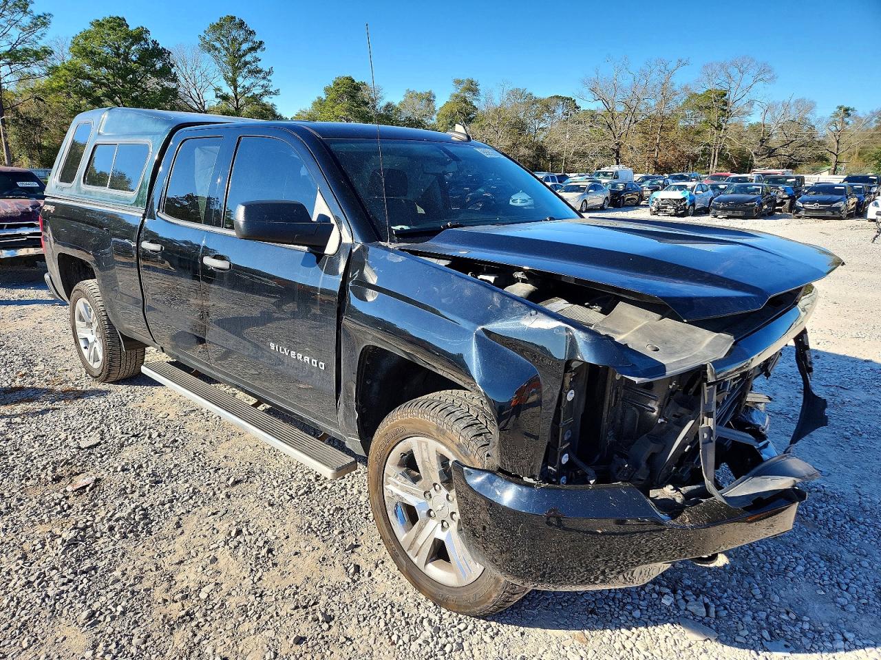 2017 CHEVROLET SILVERADO K1500 CUSTOM photo 4