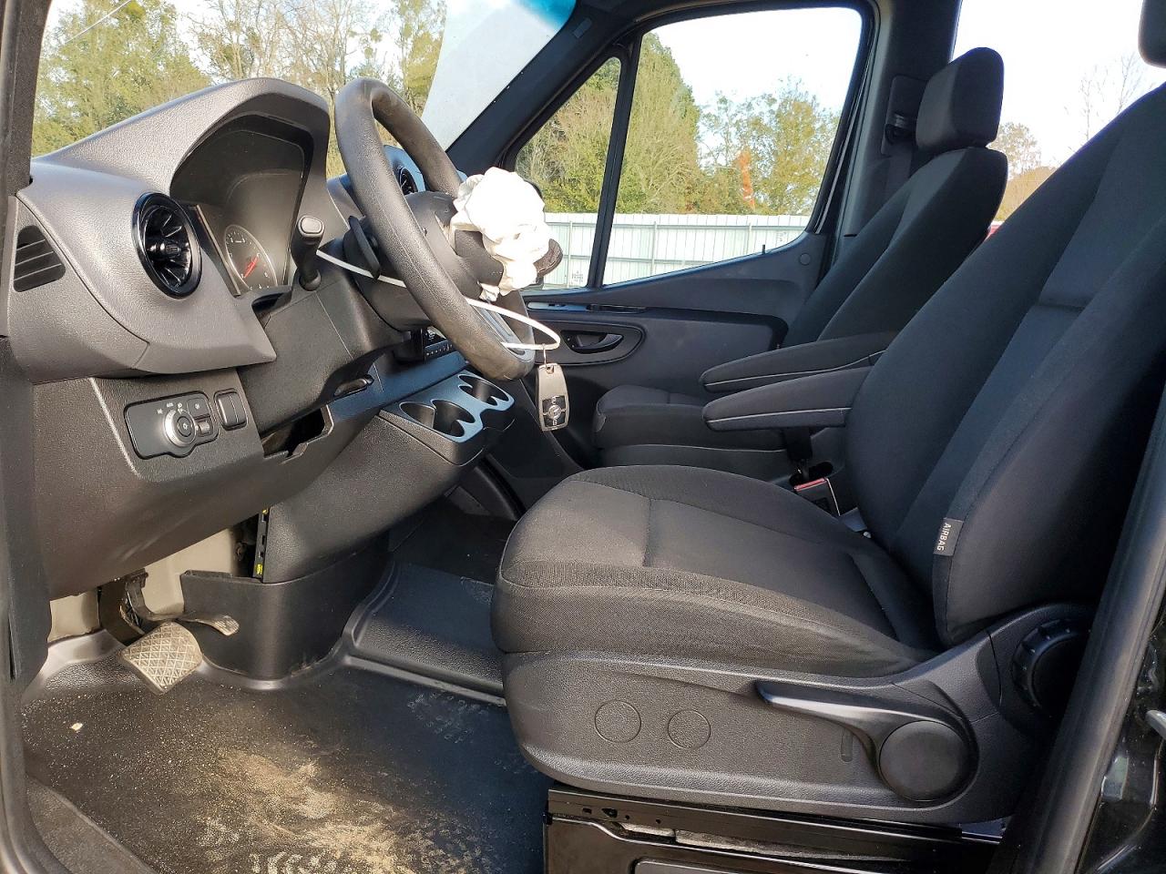 2024 MERCEDES-BENZ SPRINTER 2500 photo 7