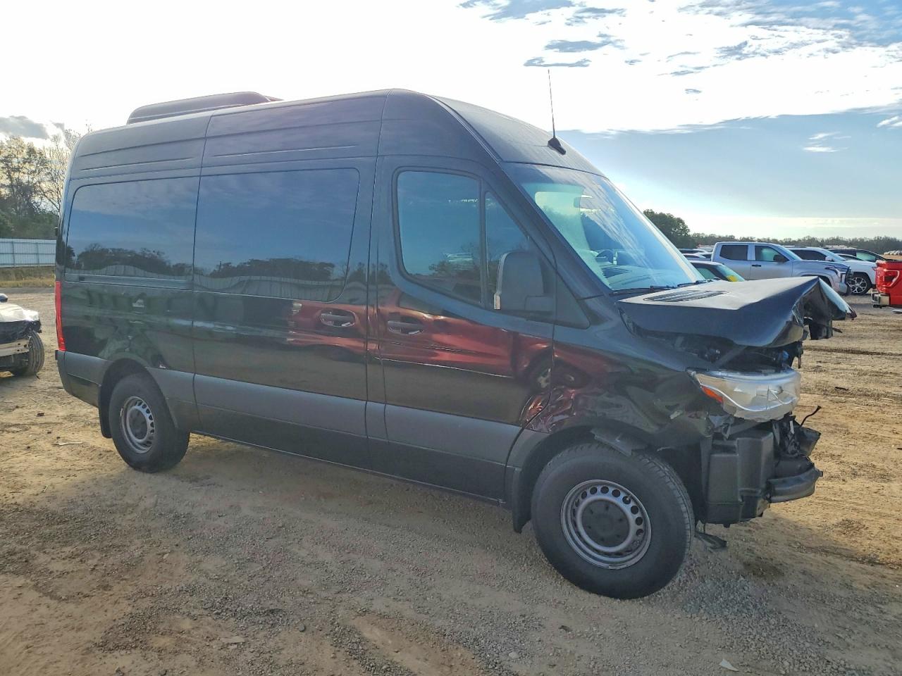 2024 MERCEDES-BENZ SPRINTER 2500 photo 4
