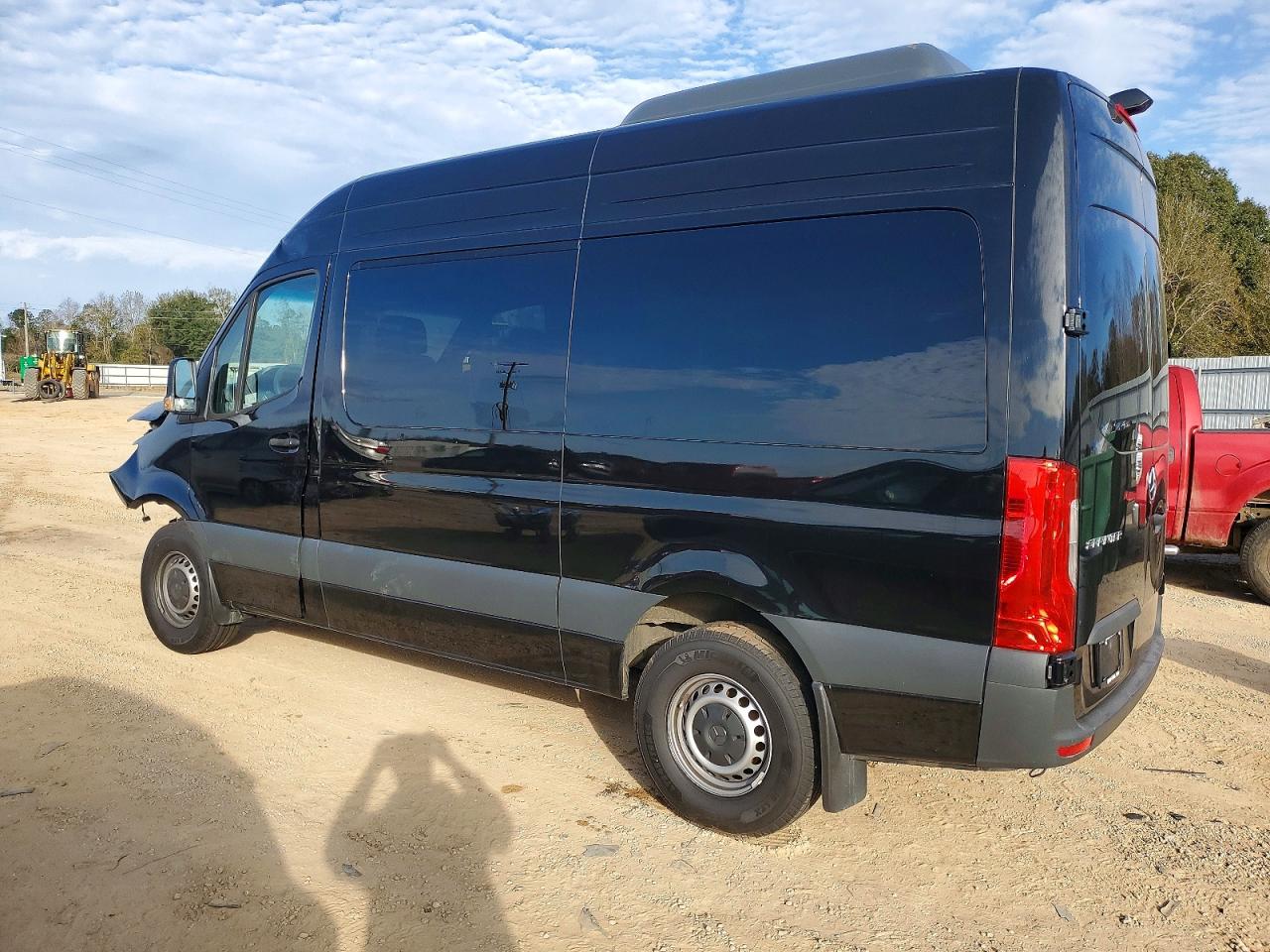 2024 MERCEDES-BENZ SPRINTER 2500 photo 2
