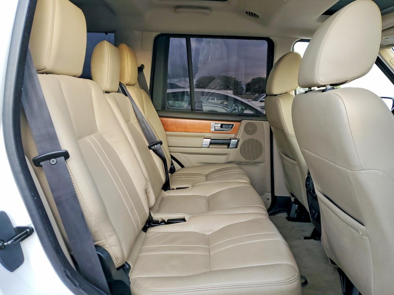 2012 LAND ROVER LR4 HSE photo 11