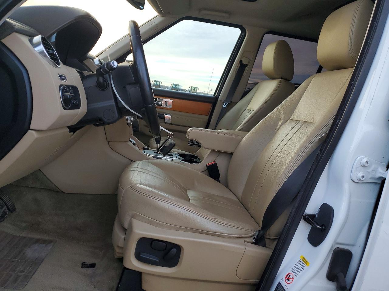 2012 LAND ROVER LR4 HSE photo 7
