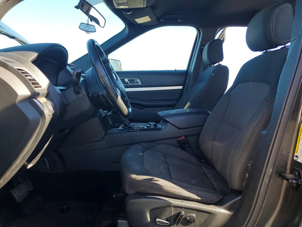 2017 FORD EXPLORER XLT photo 7
