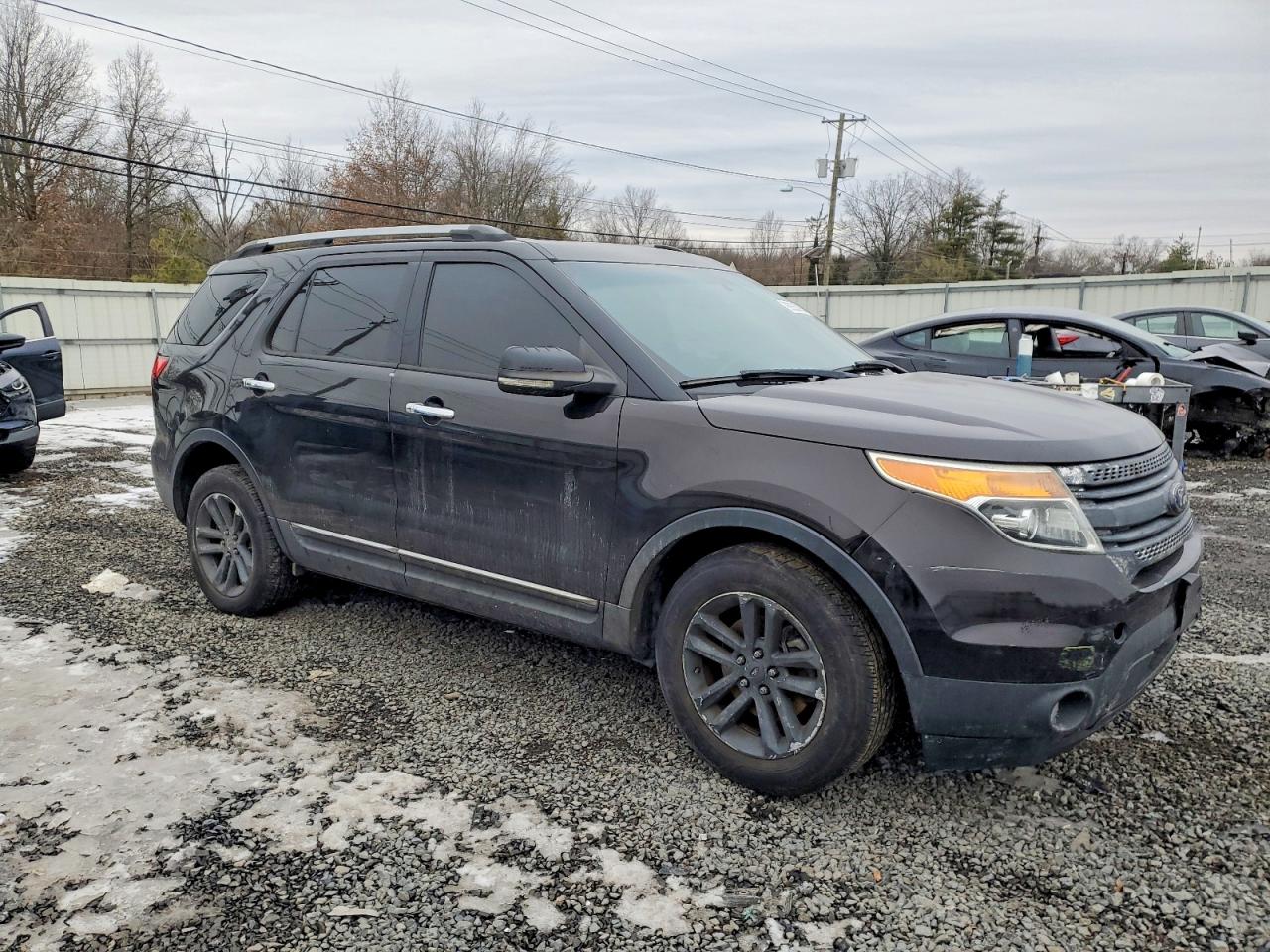 2013 FORD EXPLORER XLT photo 4