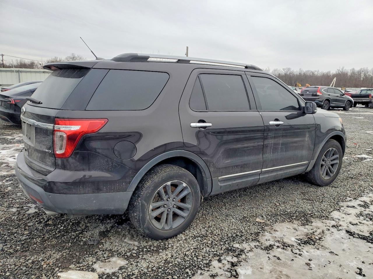 2013 FORD EXPLORER XLT photo 3