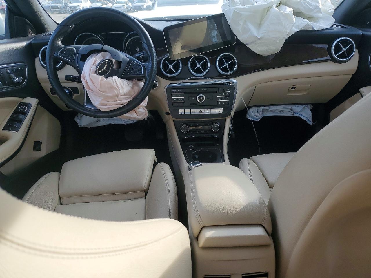 2018 MERCEDES-BENZ CLA 250 4MATIC photo 8