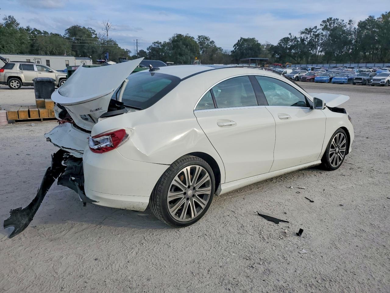 2018 MERCEDES-BENZ CLA 250 4MATIC photo 3