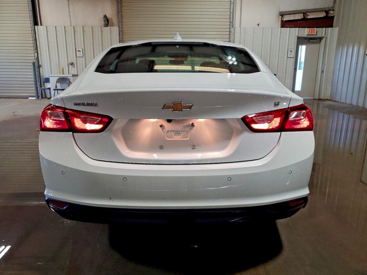 2025 CHEVROLET MALIBU LT photo 6