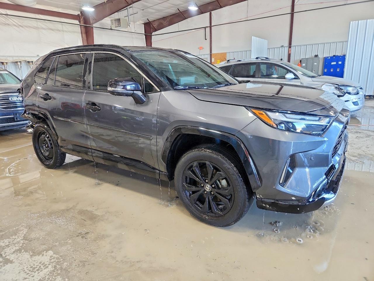 2024 TOYOTA RAV4 XSE photo 4
