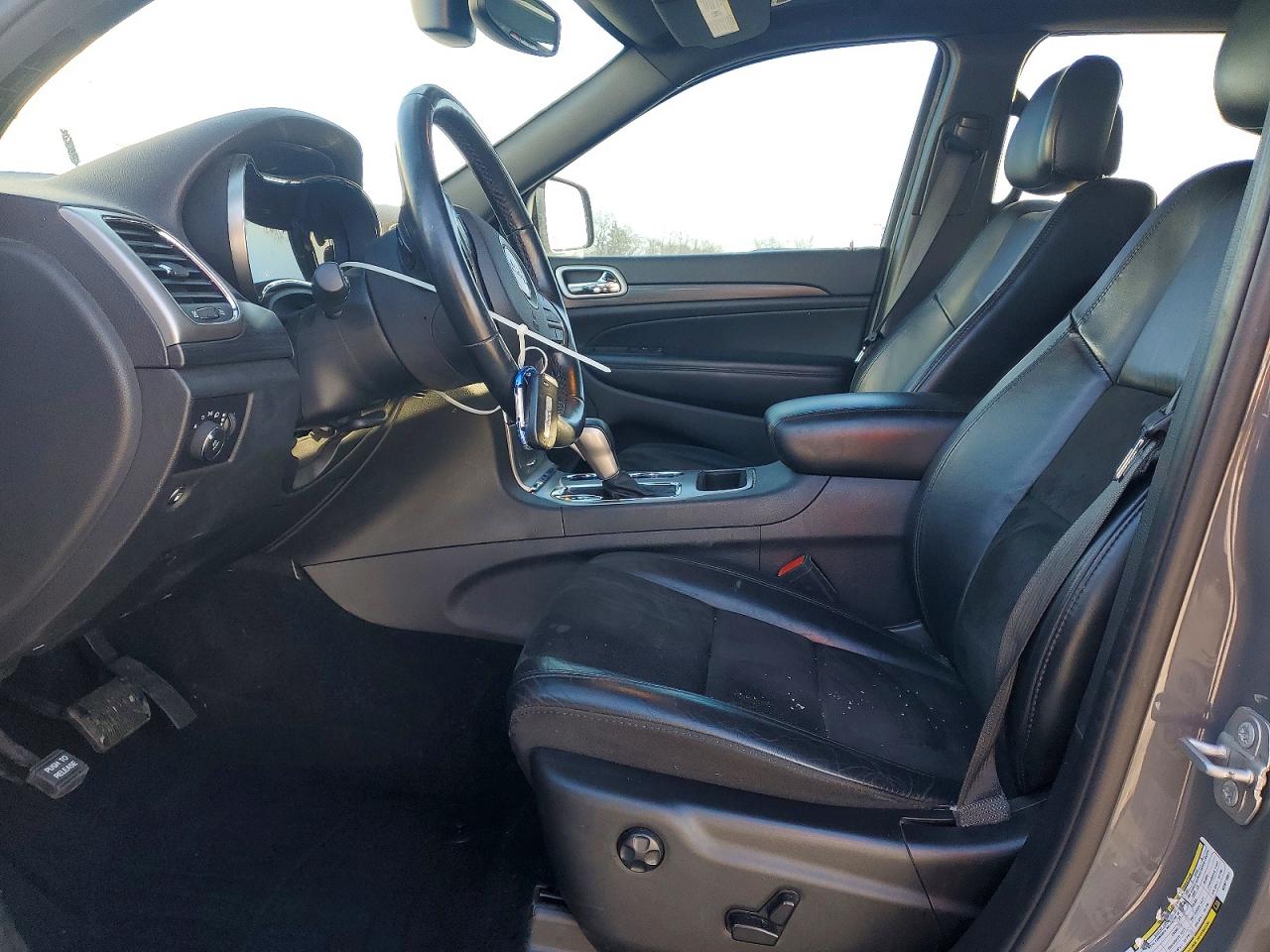 2019 JEEP GRAND CHEROKEE LAREDO photo 7