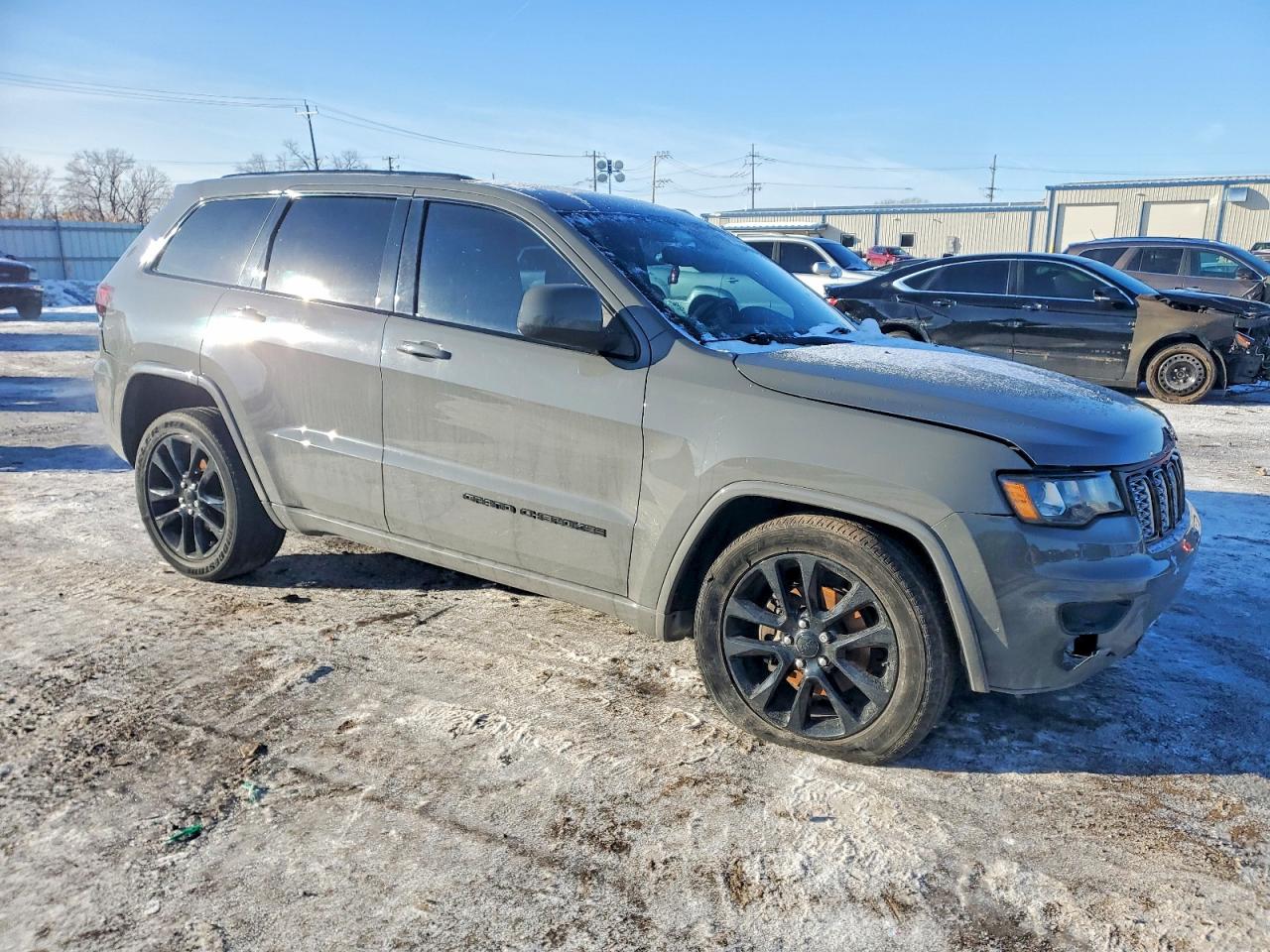 2019 JEEP GRAND CHEROKEE LAREDO photo 4