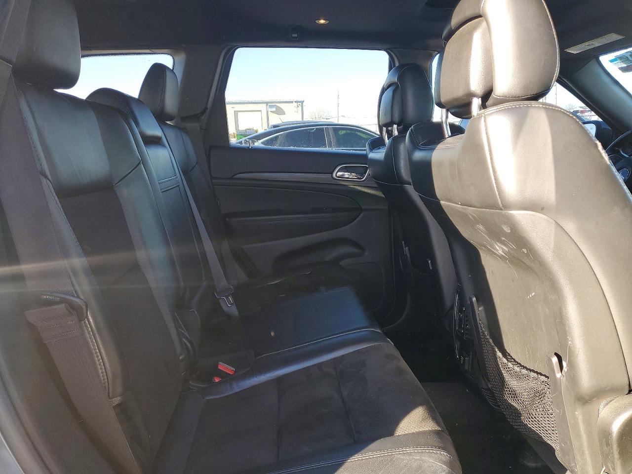 2019 JEEP GRAND CHEROKEE LAREDO photo 11
