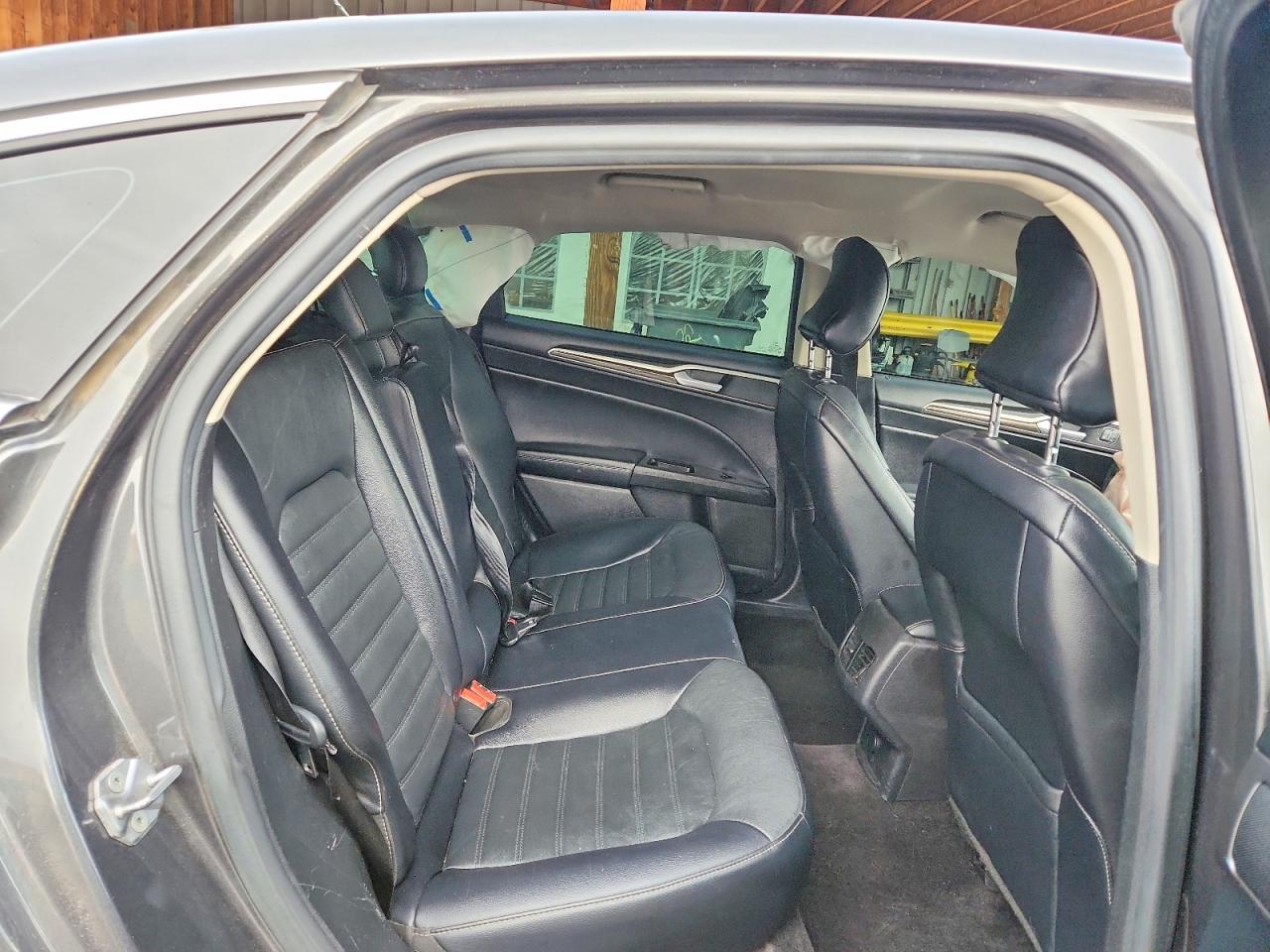 2017 FORD FUSION SE photo 10