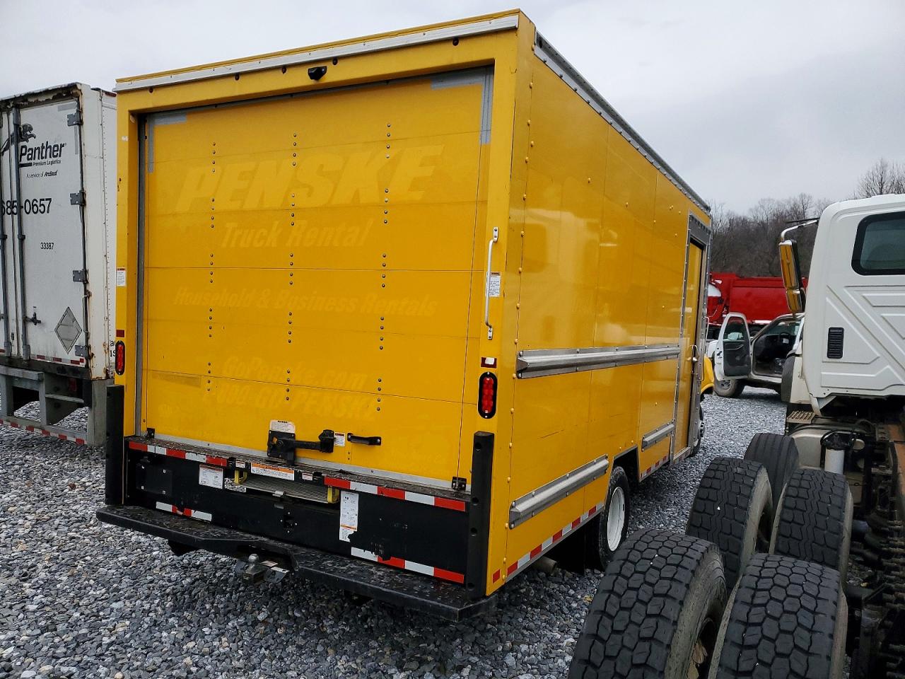 2022 GMC SAVANA CUTAWAY G3500 photo 3