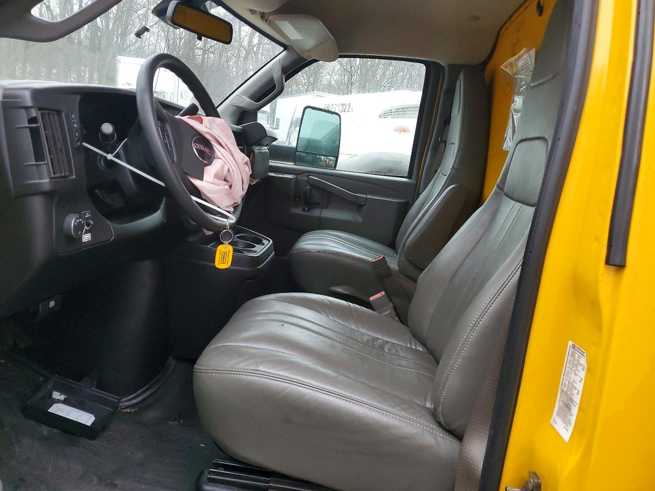 2022 GMC SAVANA CUTAWAY G3500 photo 7