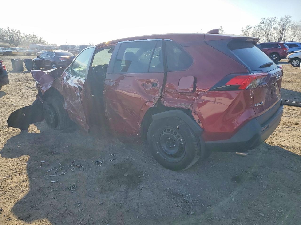 2022 TOYOTA RAV4 LE photo 2