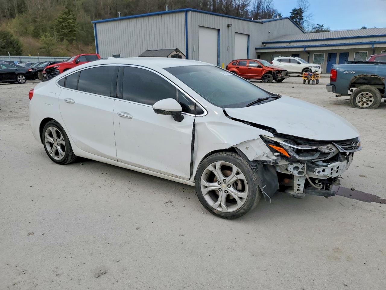 2017 CHEVROLET CRUZE PREMIER photo 4