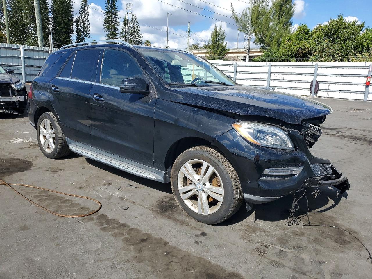 2015 MERCEDES-BENZ ML 350 4MATIC photo 4