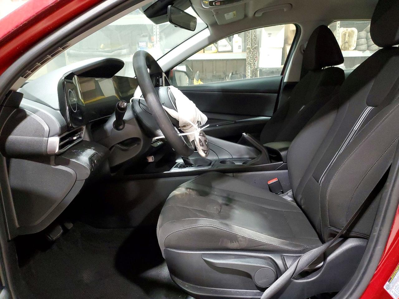 2024 HYUNDAI ELANTRA SEL photo 7