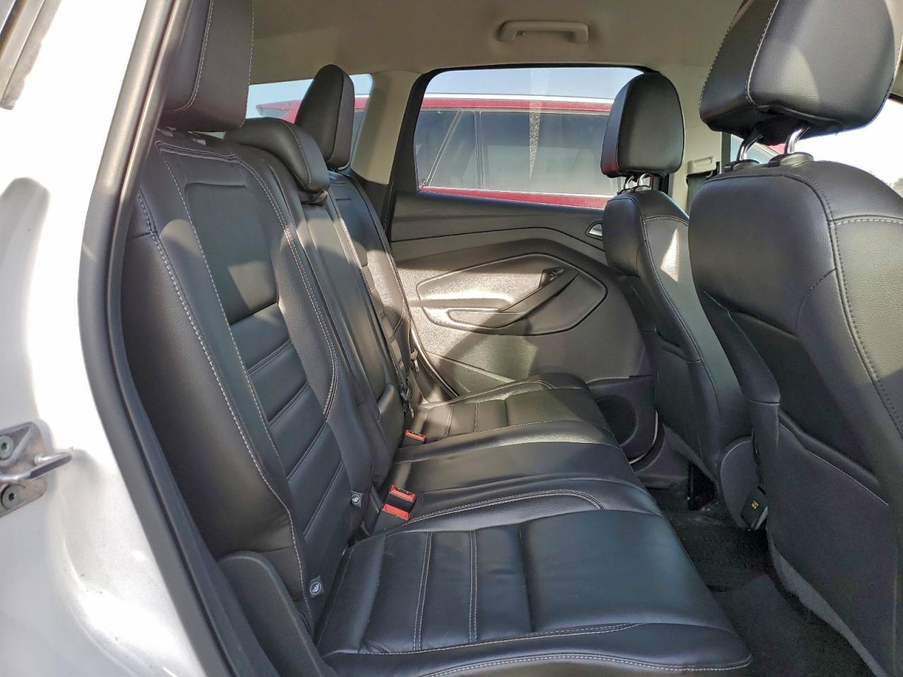 2017 FORD ESCAPE SE photo 19