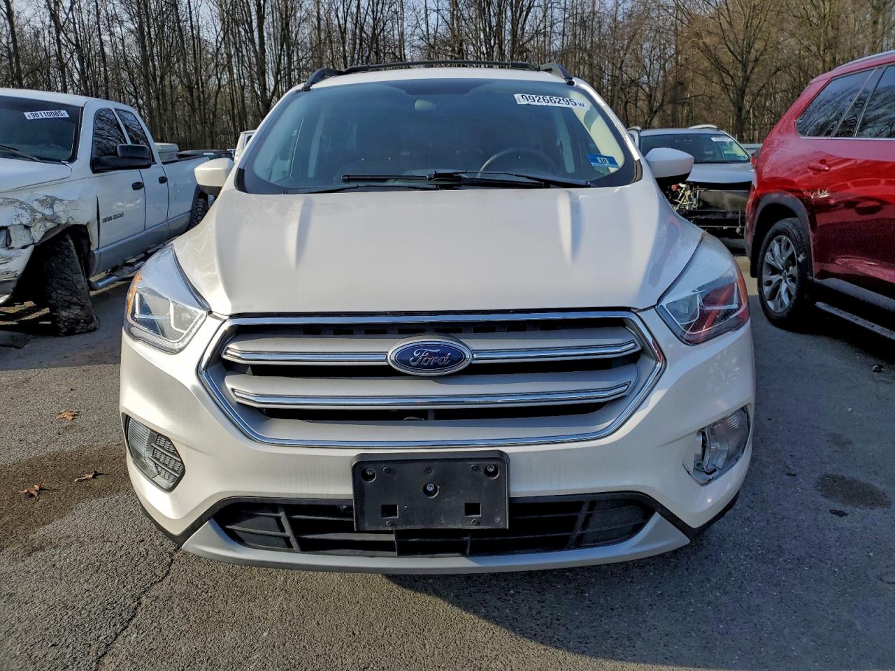 2017 FORD ESCAPE SE photo 9
