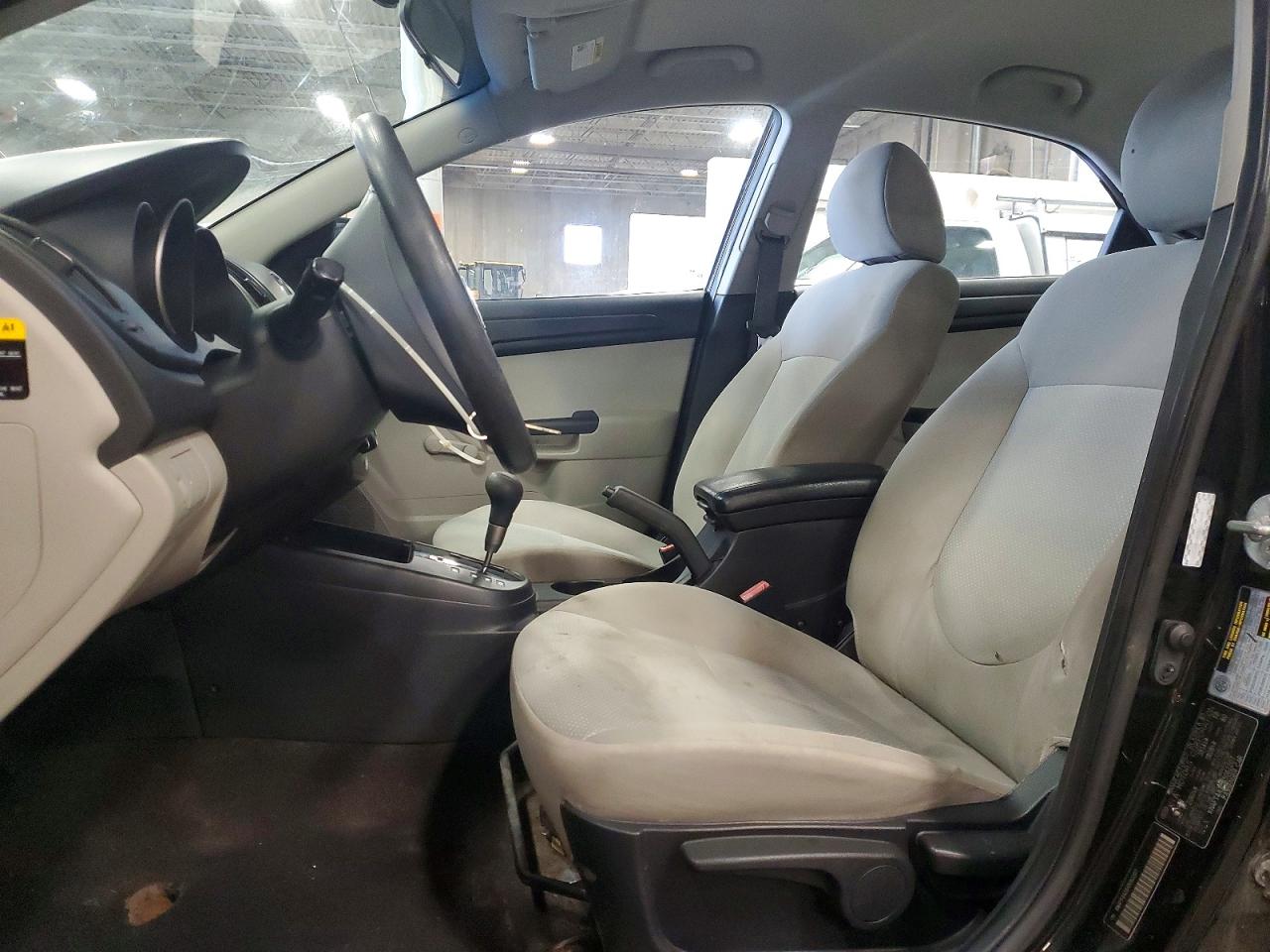 2010 KIA FORTE LX photo 7