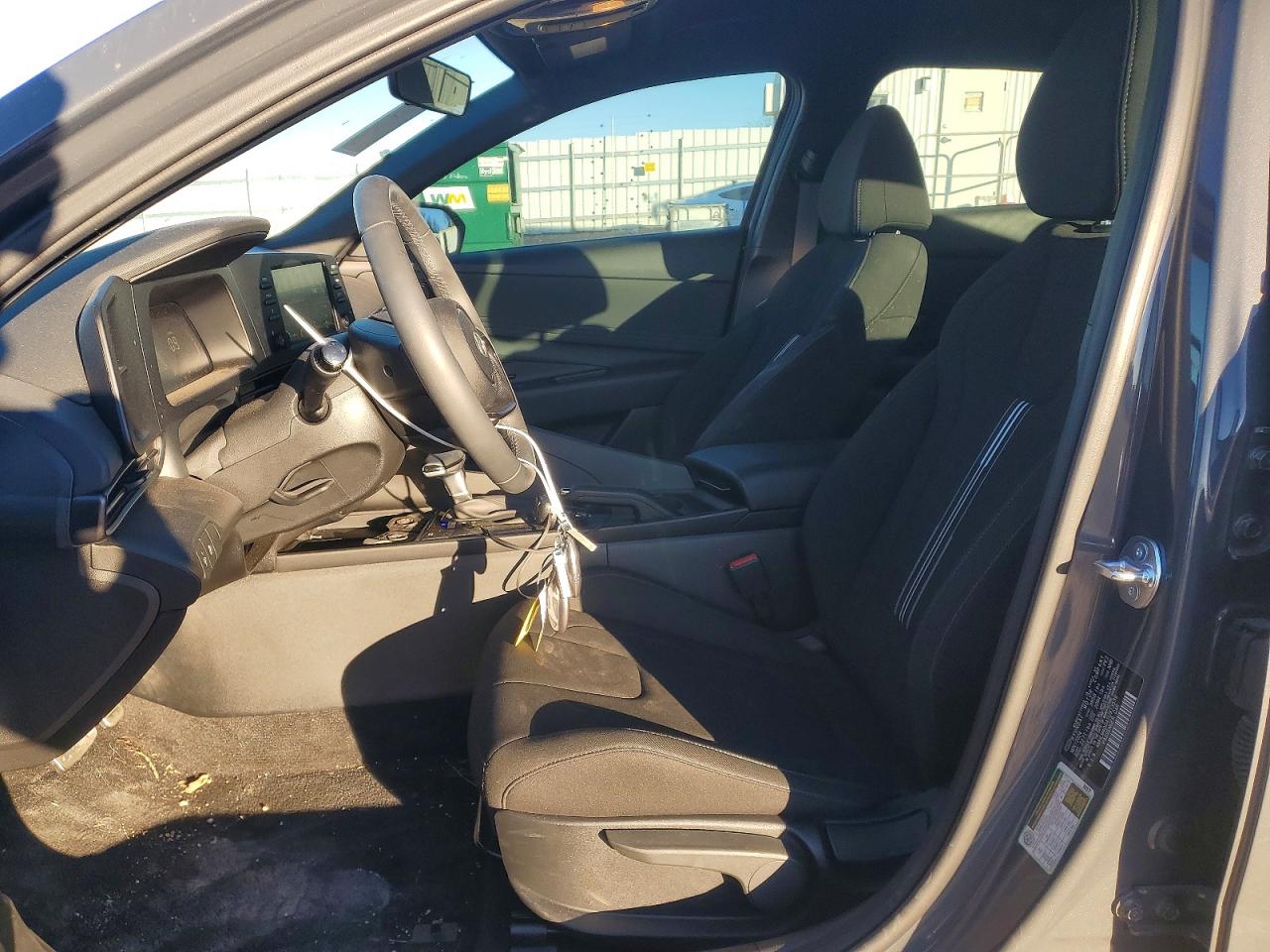 2025 HYUNDAI ELANTRA SEL SPORT photo 7