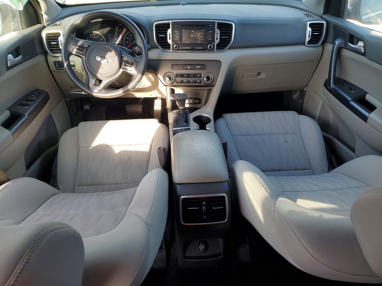 2019 KIA SPORTAGE LX photo 8