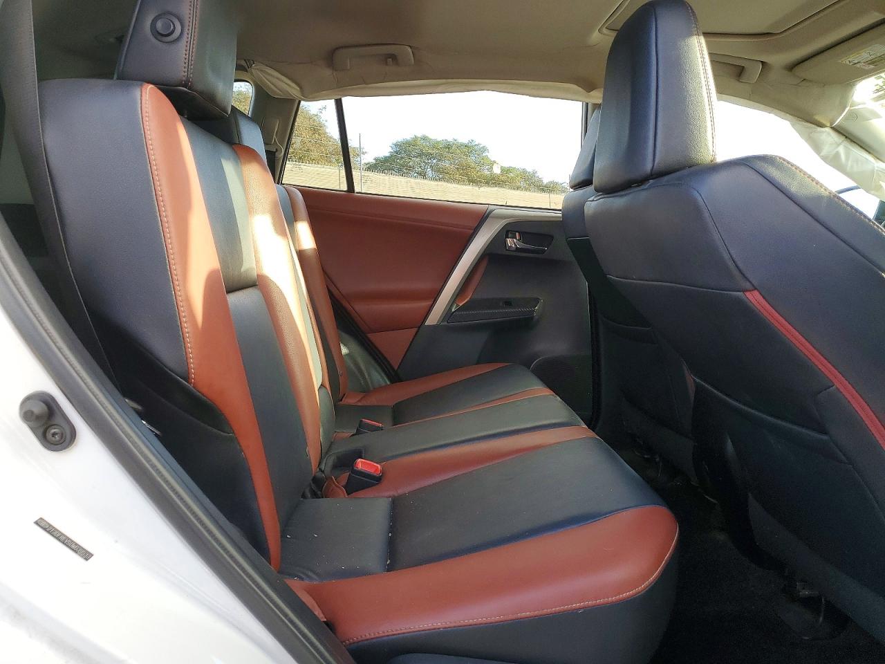 2013 TOYOTA RAV4 LIMITED photo 10