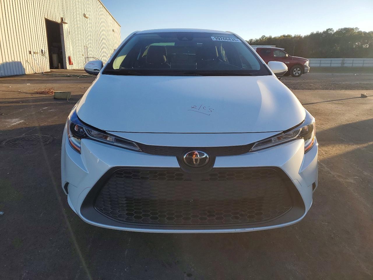 2021 TOYOTA COROLLA LE photo 5