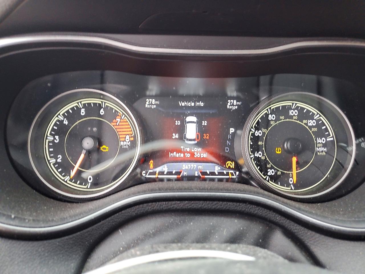 2021 JEEP CHEROKEE LATITUDE LUX photo 9