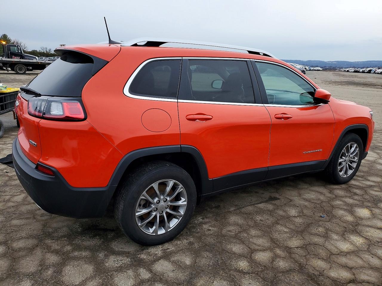 2021 JEEP CHEROKEE LATITUDE LUX photo 3