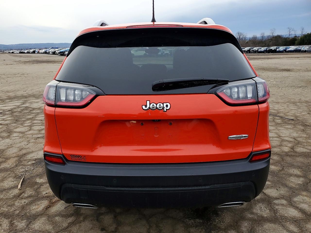 2021 JEEP CHEROKEE LATITUDE LUX photo 6