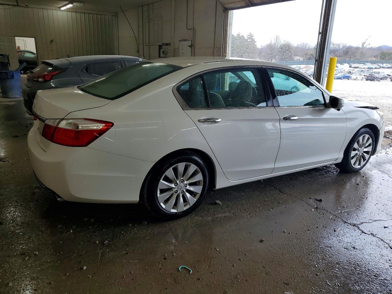 2015 HONDA ACCORD EX photo 9