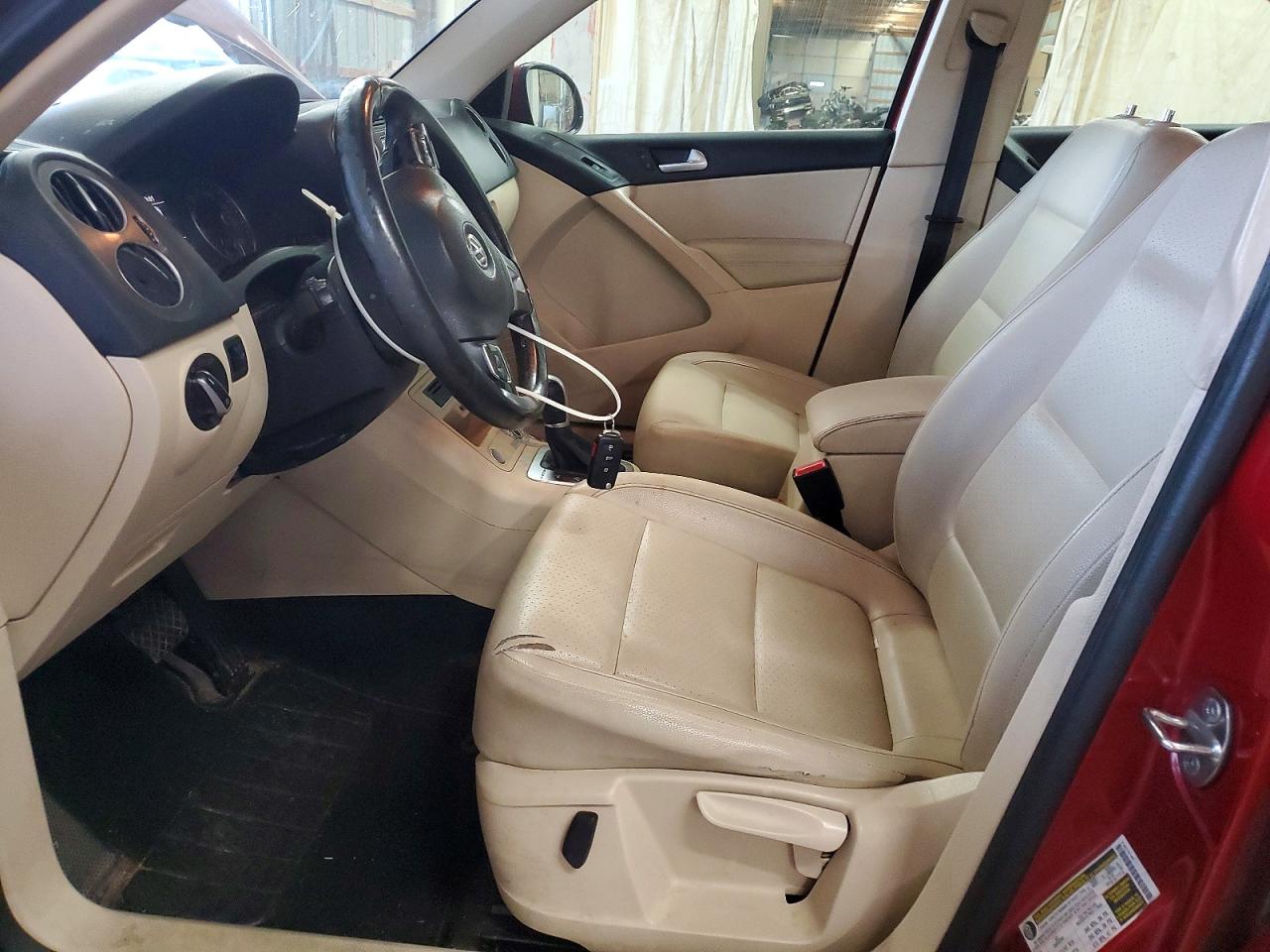 2016 VOLKSWAGEN TIGUAN S photo 7