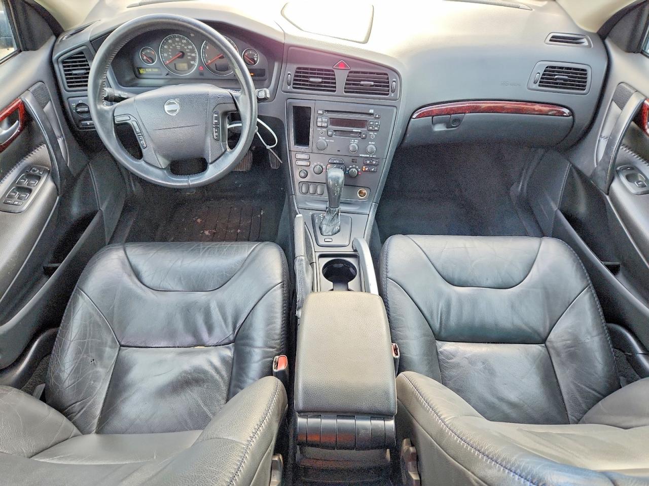 2004 VOLVO XC70 photo 8