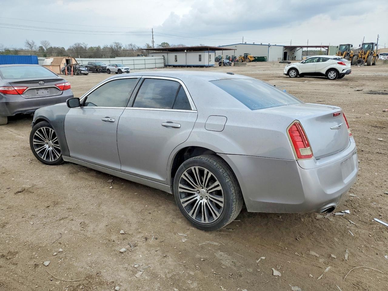 2014 CHRYSLER 300 S photo 2