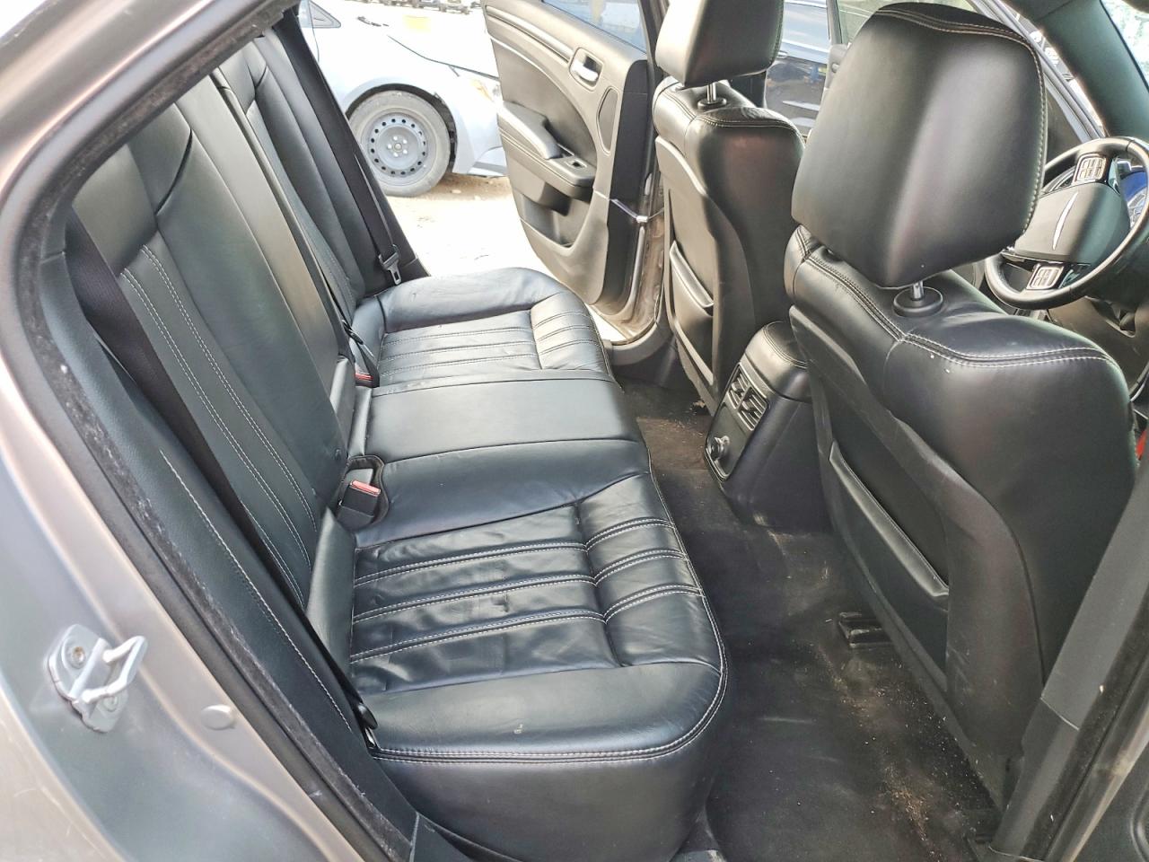 2014 CHRYSLER 300 S photo 10