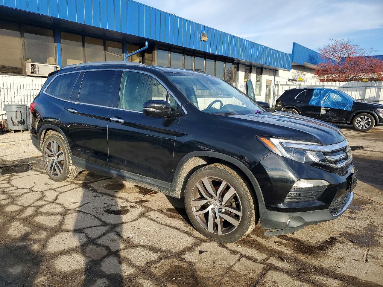 2016 HONDA PILOT ELITE photo 4