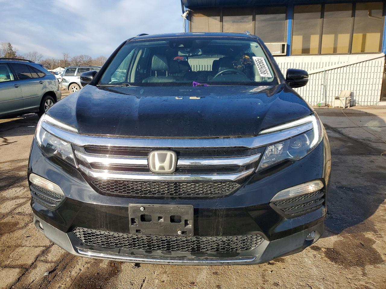 2016 HONDA PILOT ELITE photo 5