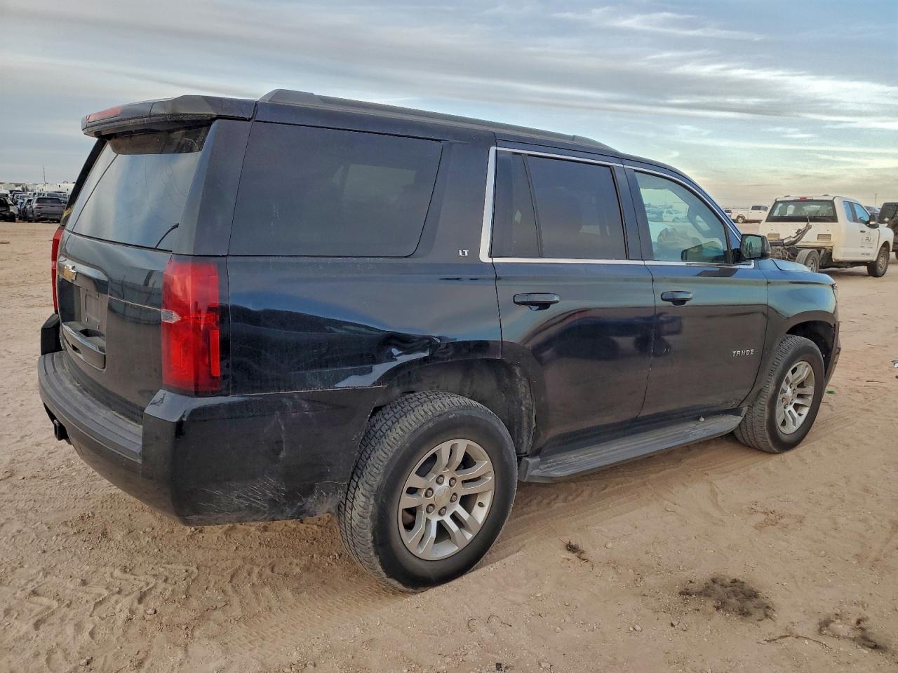 2017 CHEVROLET TAHOE C1500 LT photo 3