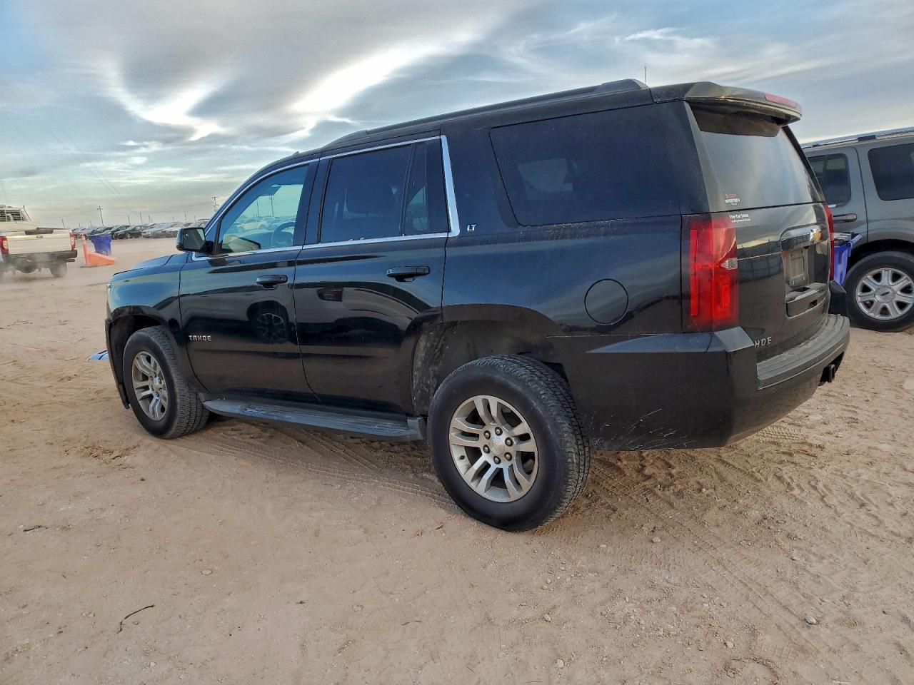 2017 CHEVROLET TAHOE C1500 LT photo 2