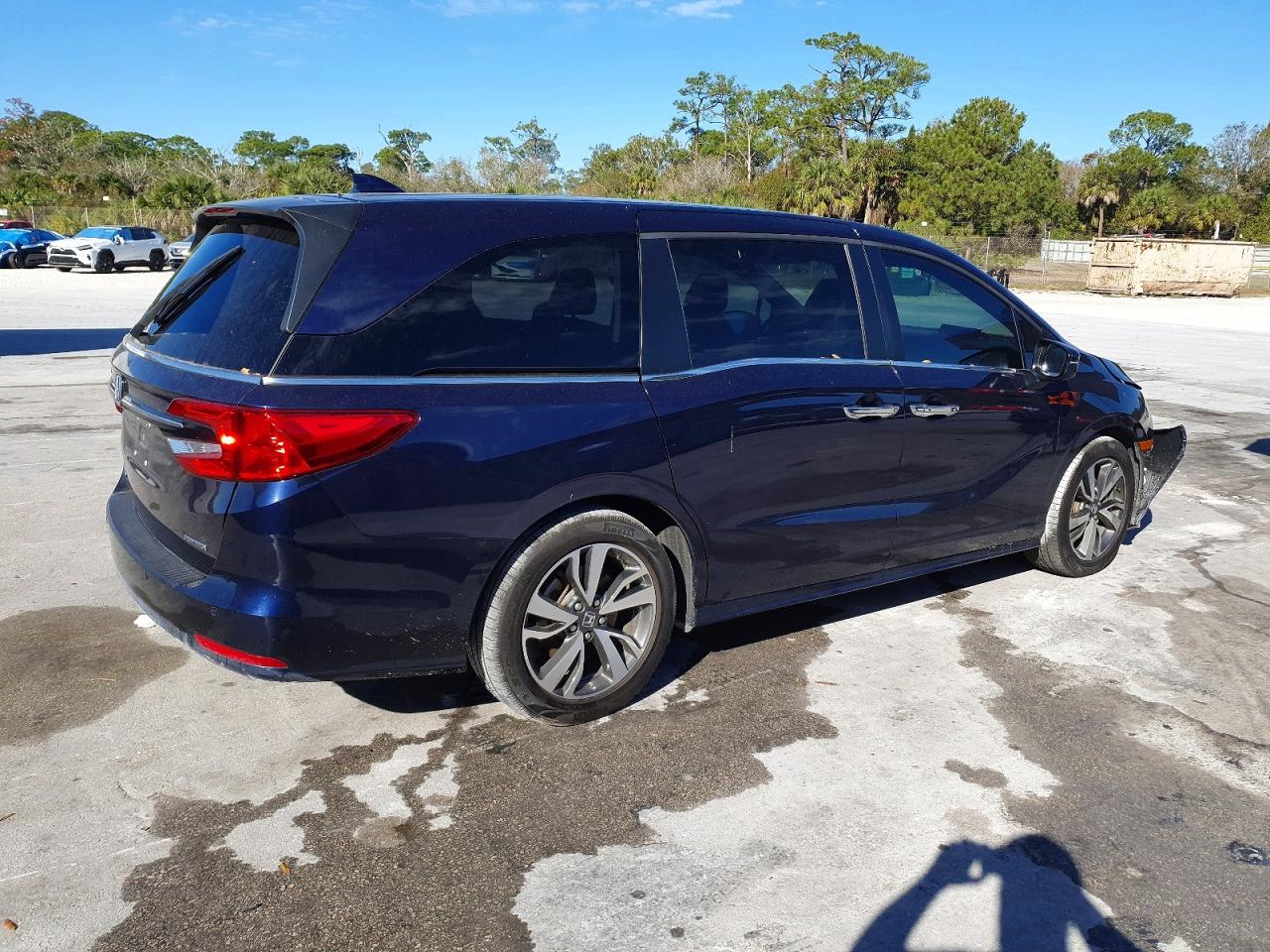 2023 HONDA ODYSSEY TOURING photo 3