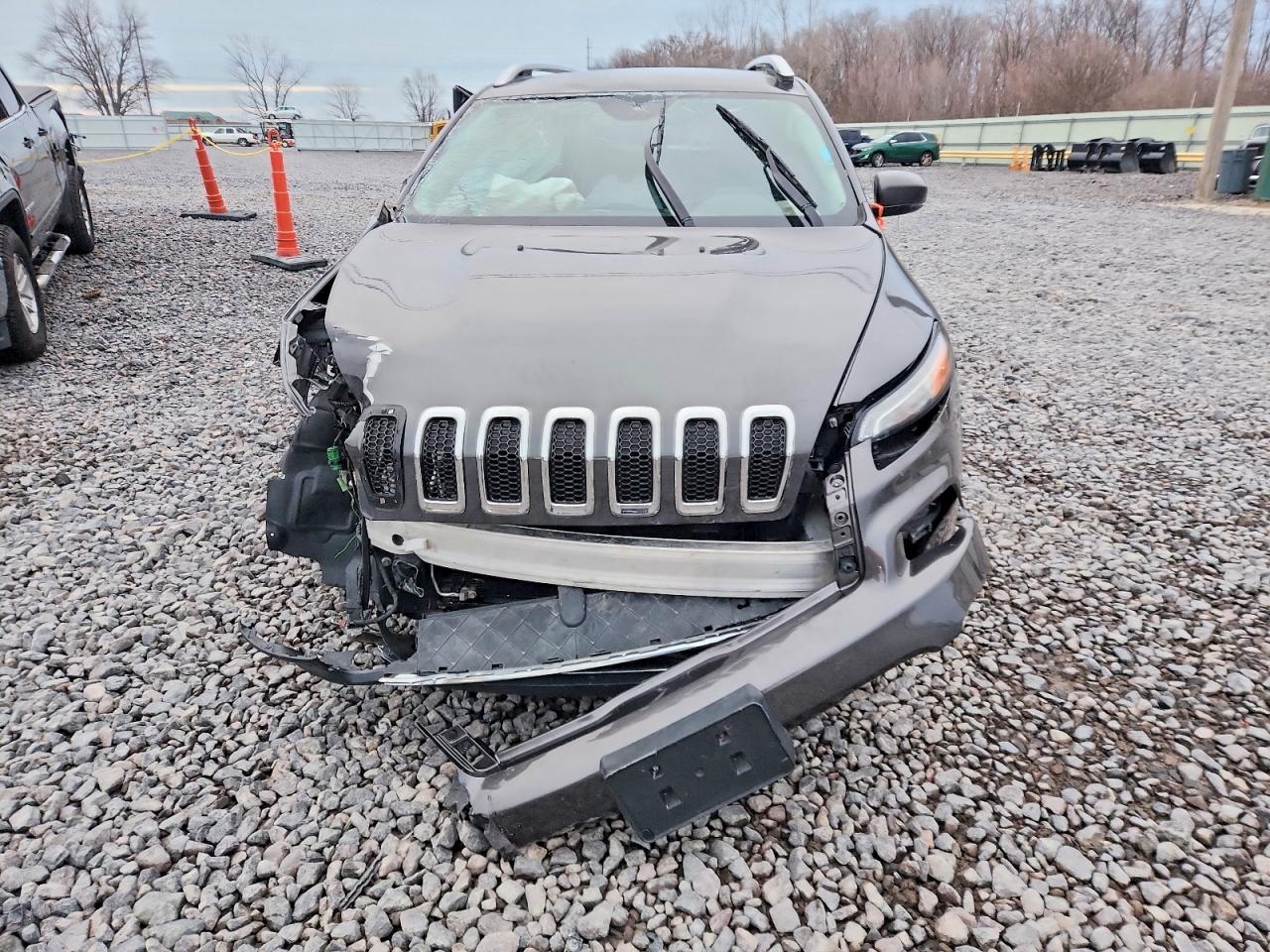2017 JEEP CHEROKEE LIMITED photo 5