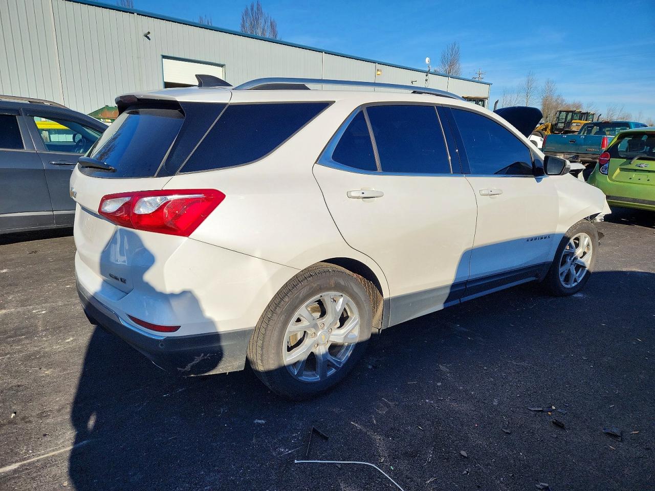 2019 CHEVROLET EQUINOX LT photo 3