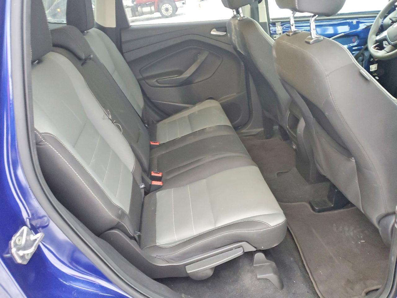 2016 FORD ESCAPE SE photo 11