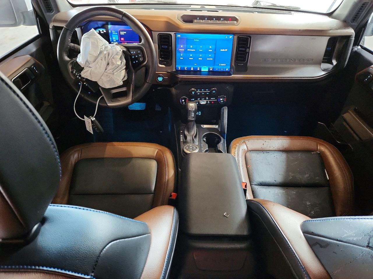 2023 FORD BRONCO BASE photo 8